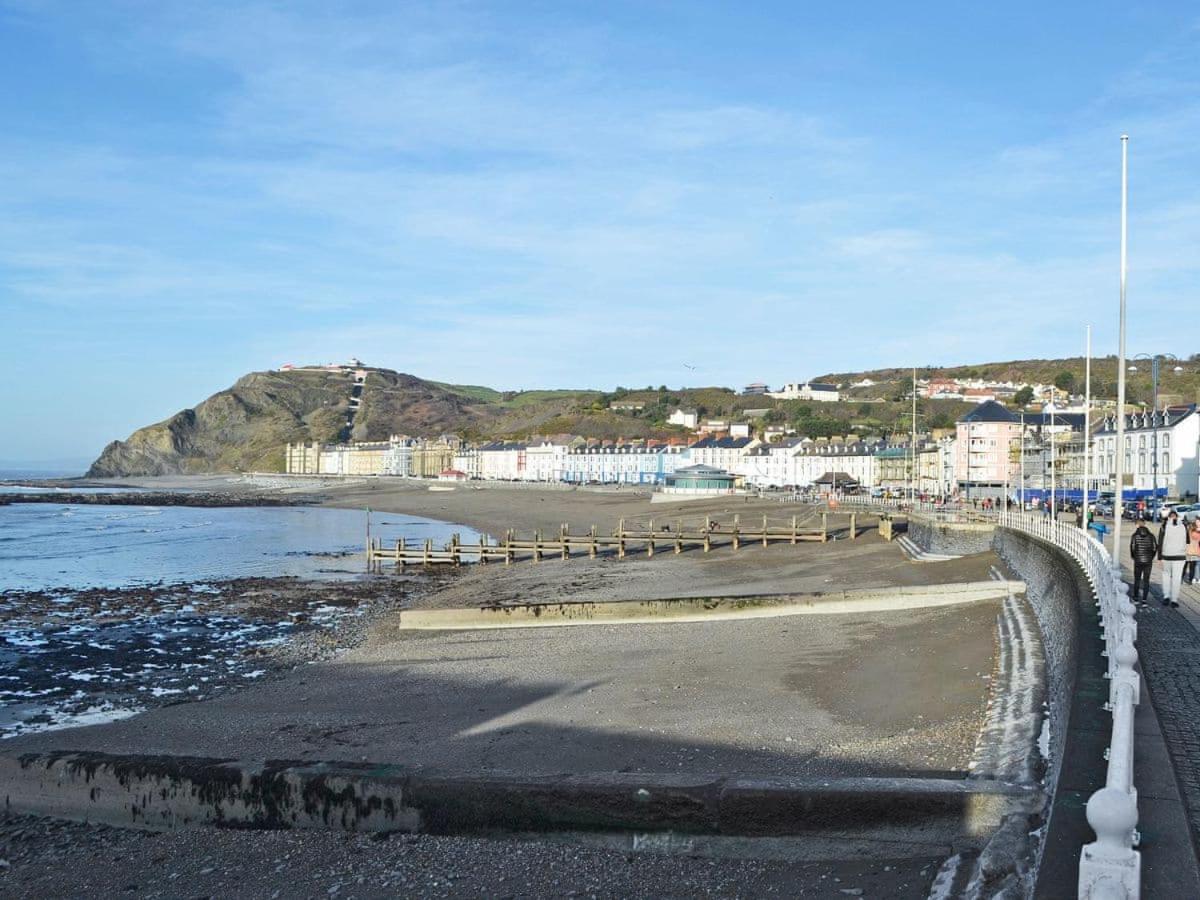 Llys Yr Wylan * Aberystwyth